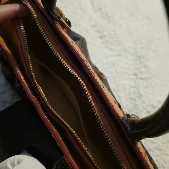Elegant Black and Brown Satchel - Picture 4 of 9